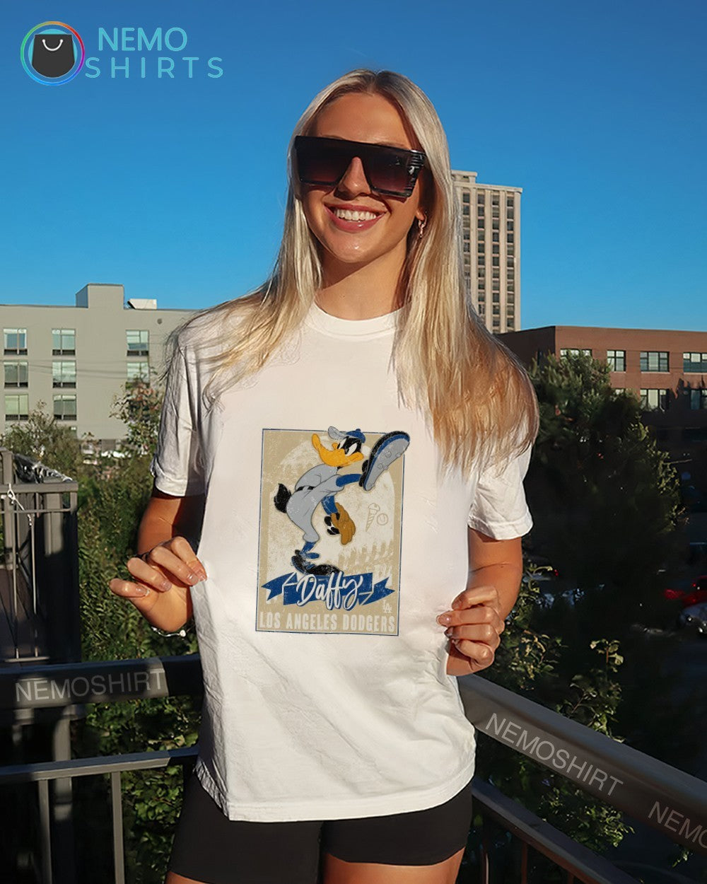 Daffy duck Los Angeles Dodgers shirt