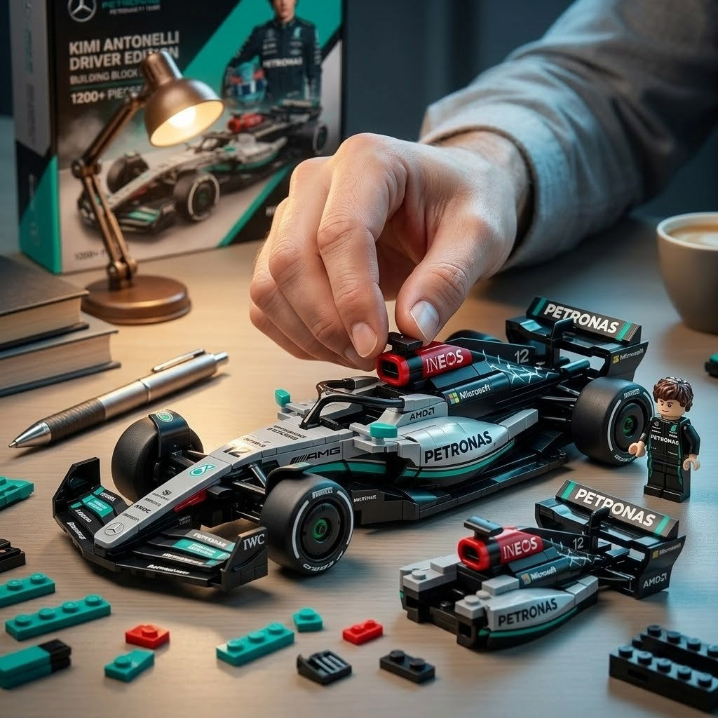 Kimi Antonelli Mercedes-AMG Petronas F1 Brick Set