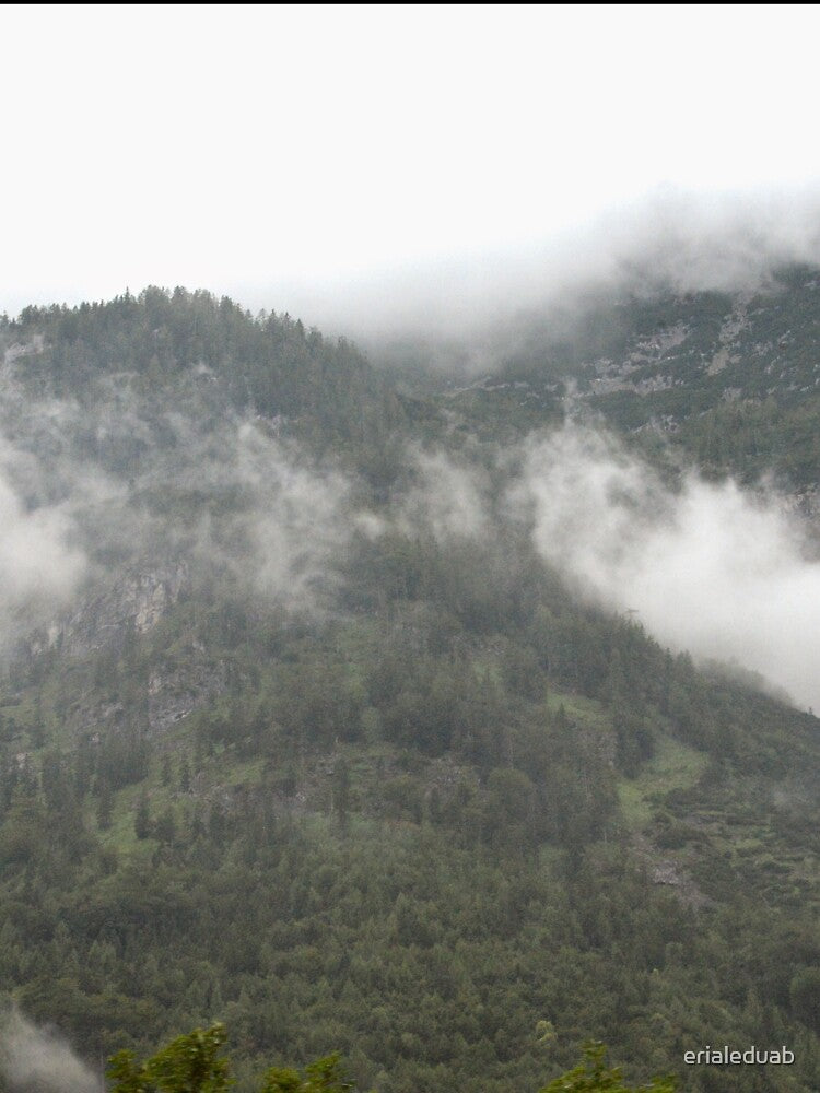 Cloudy Mountains by erialeduab
