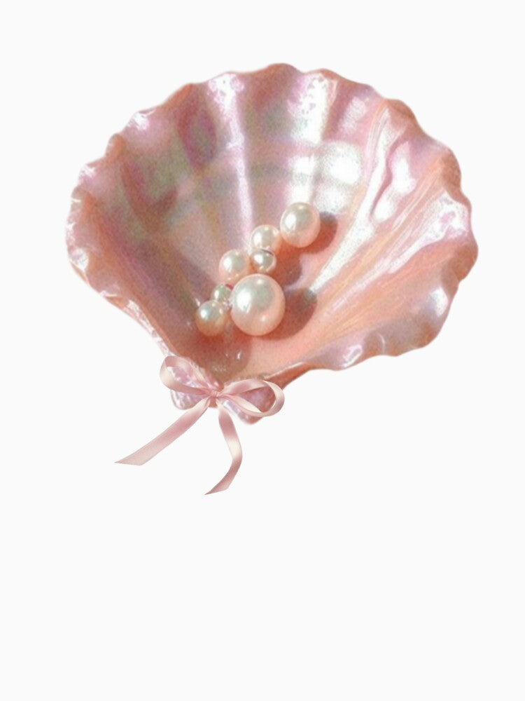 Coquette Shell with pearls and bow by Pixiedrop