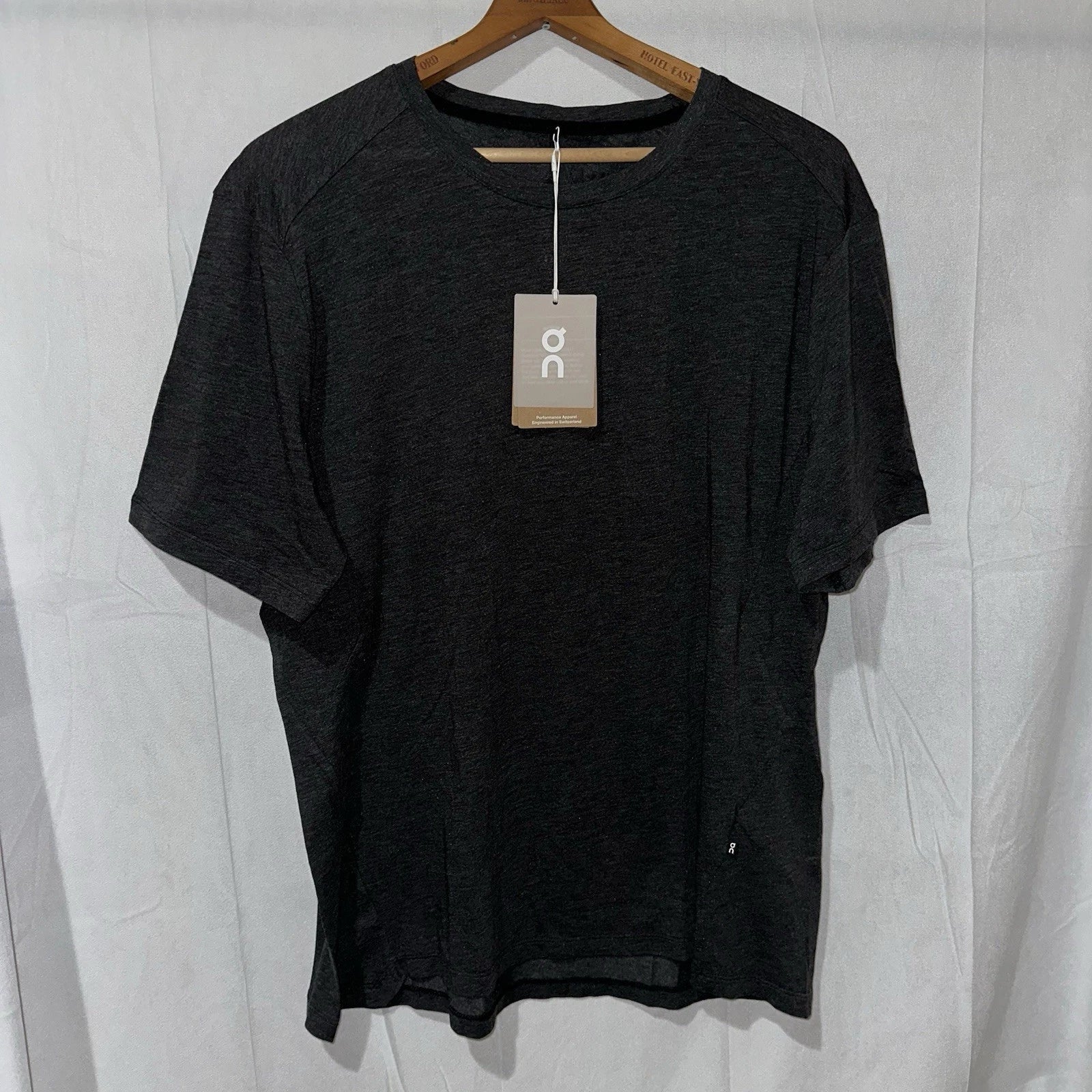NWT On Cloud Active T Shirt Run On Clouds Core T Gym Running Black Men’s Sz XL