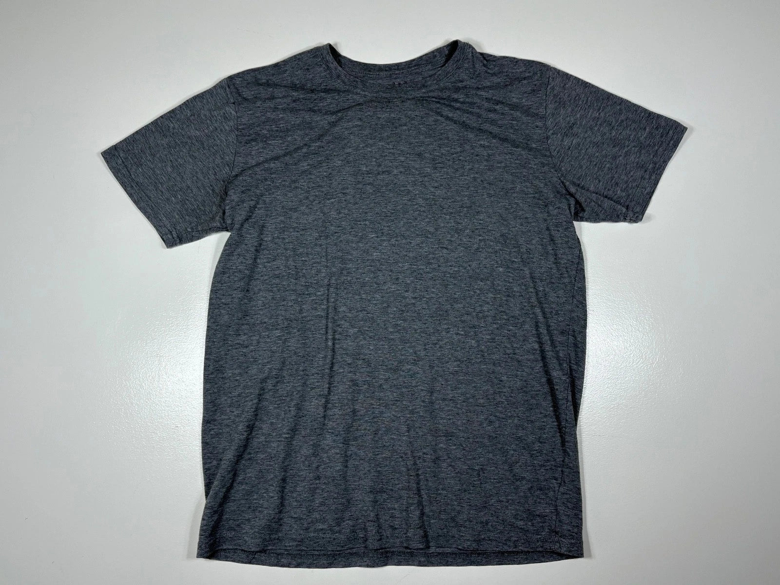 Seeded & Sewn T Shirt Men Medium Gray Soft Knit Casual Everyday Minimalist