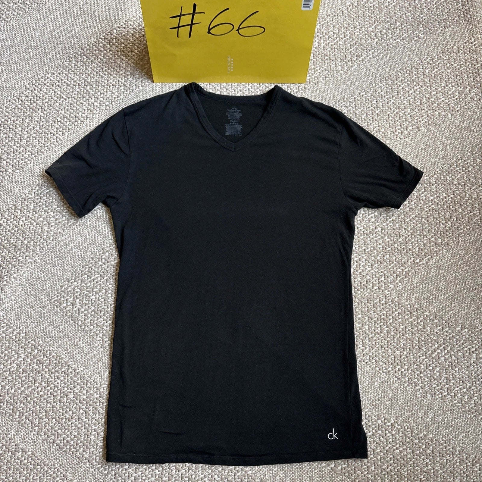 Calvin Klein Men's Black V-Neck T-Shirt Short Sleeve Cotton Classic Fit Size M