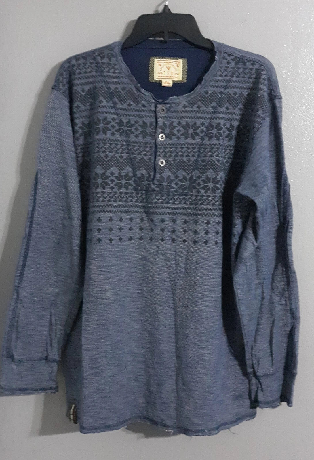 MEN'S CREATIVE GARMENTS TFG VINTAGE  BLUE ELBOW PATCH/ BUTTON NECK SHIRT.SZ L