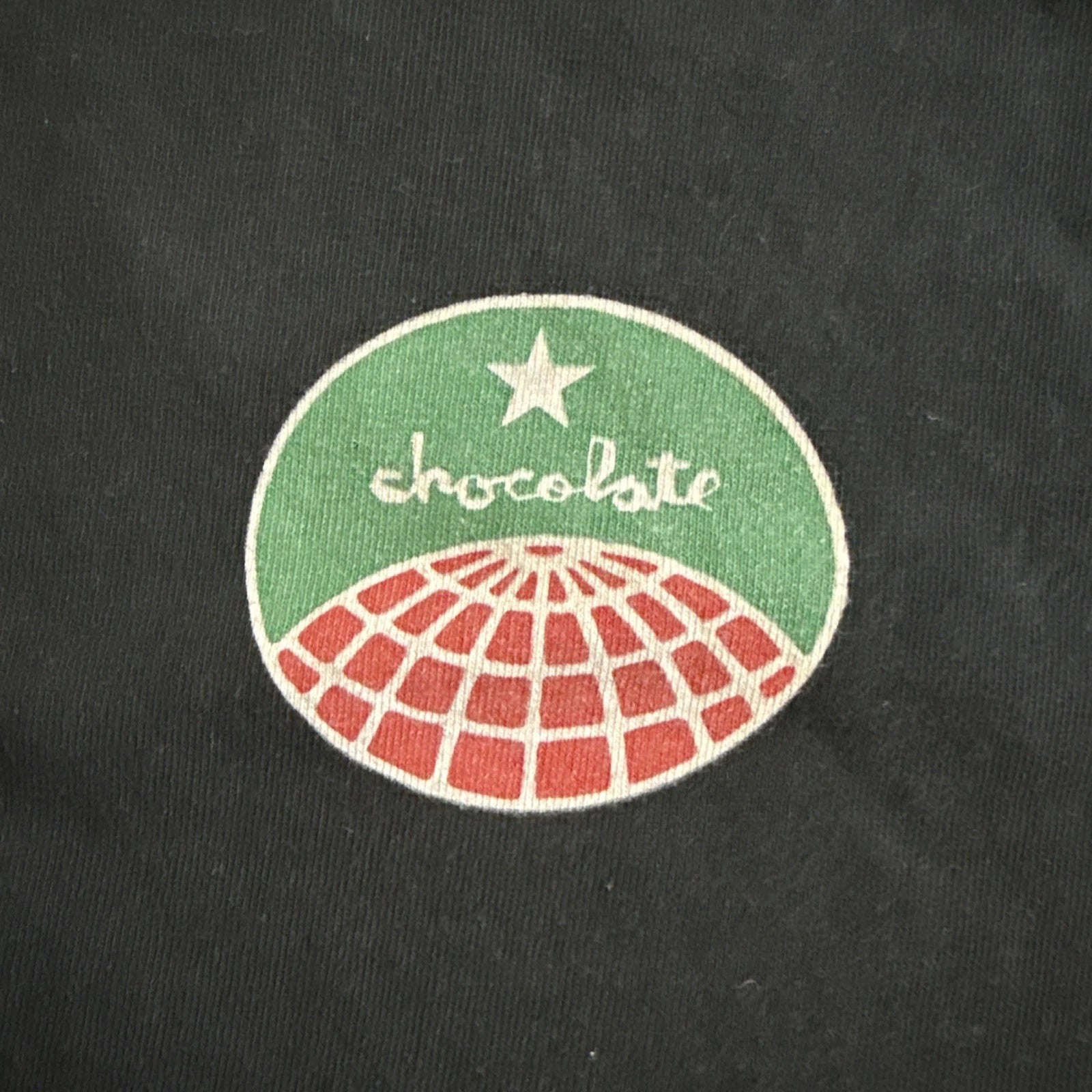 Vintage 90s-2000s Chocolate Skateboards World Logo skater tee Y2K Black L
