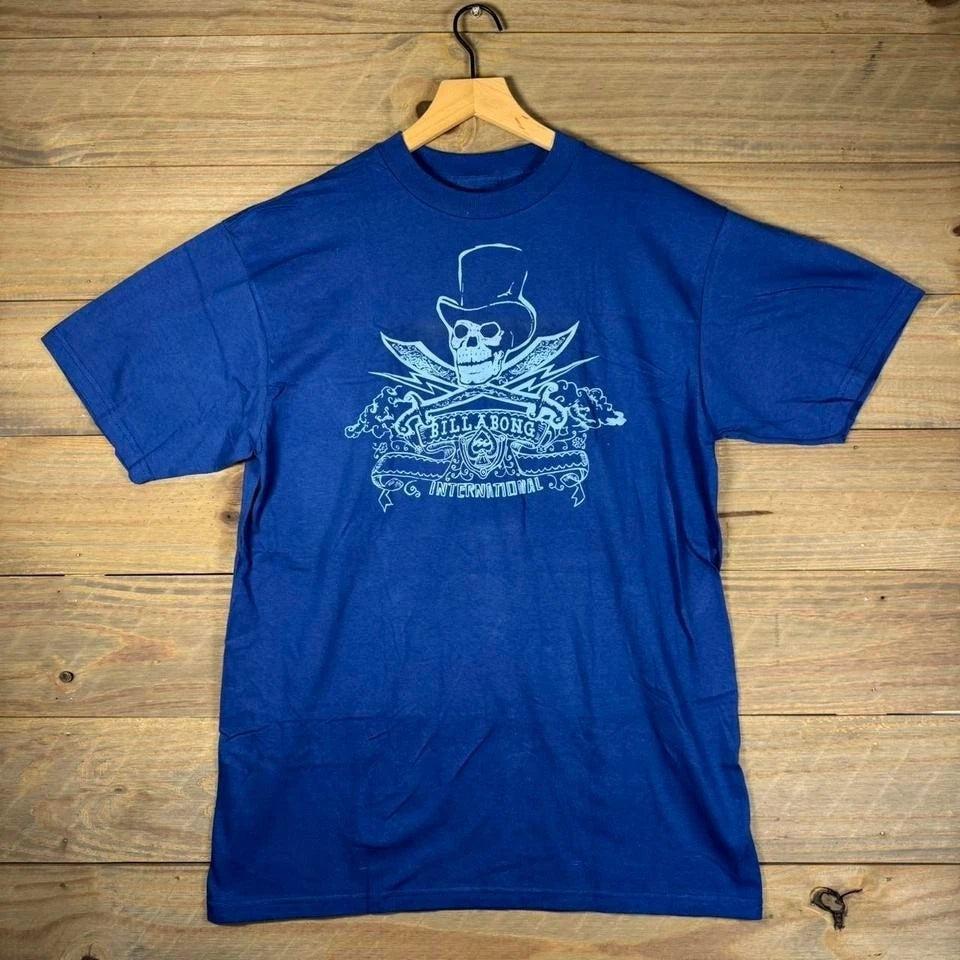 NWOT Vintage Y2K Billabong Pirate Skull Grunge T-Shirt