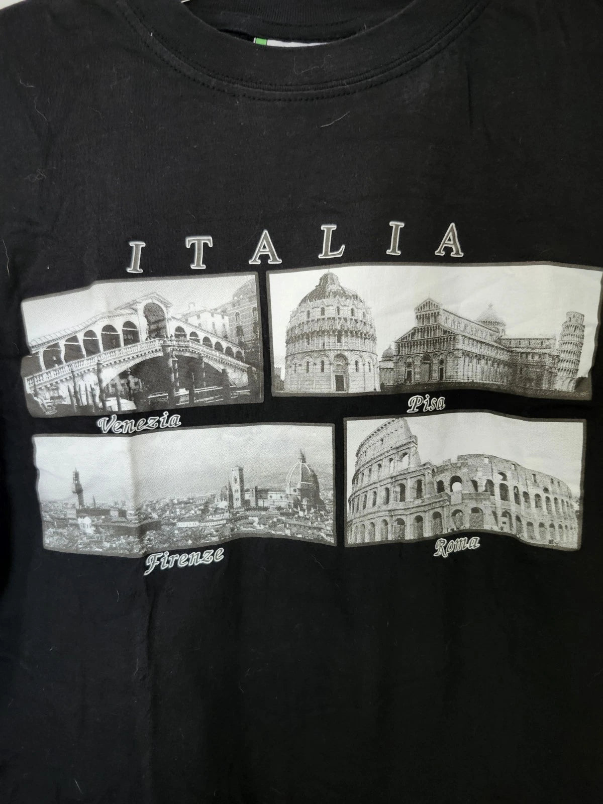 Italia Large Black Short Sleeve Tee Shirt With Scenes From Famous Cities