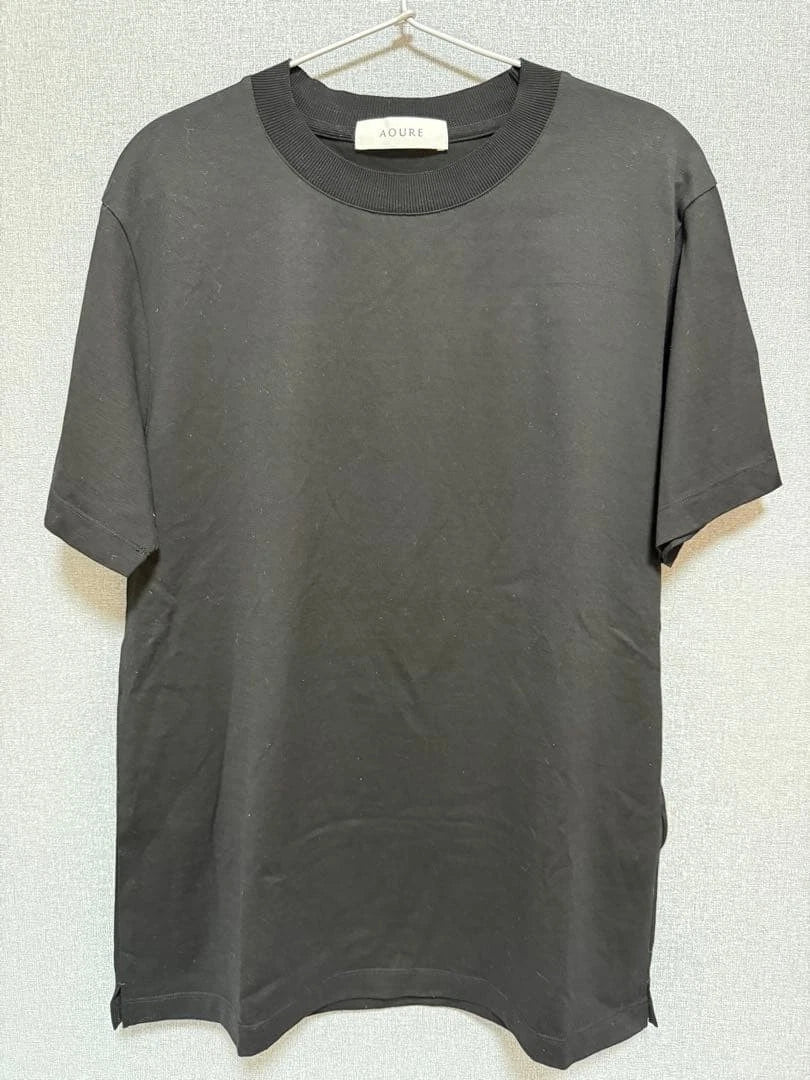 AOURE PAGEE Black T-Shirt Size M - Stylish Ribbed Neckline