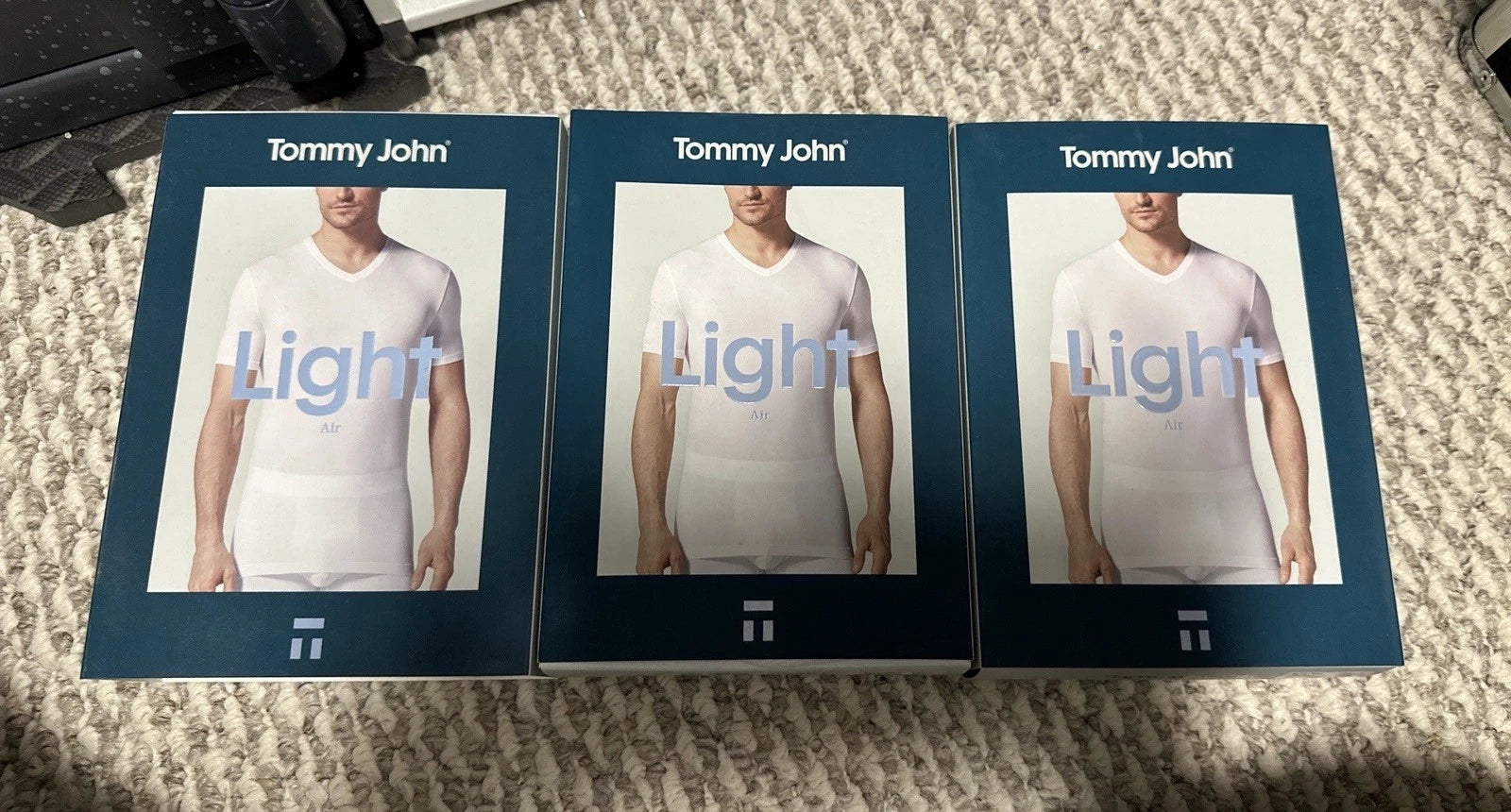 Tommy John Men's High V Neck Undershirt Light XXL Chest 49 - 52