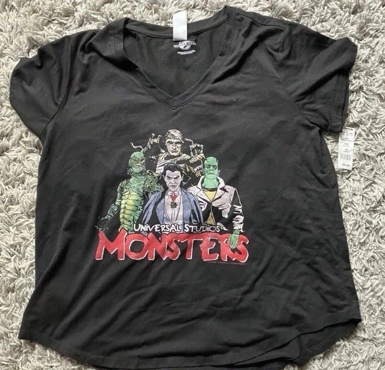 Universal Monsters shirt Womens large