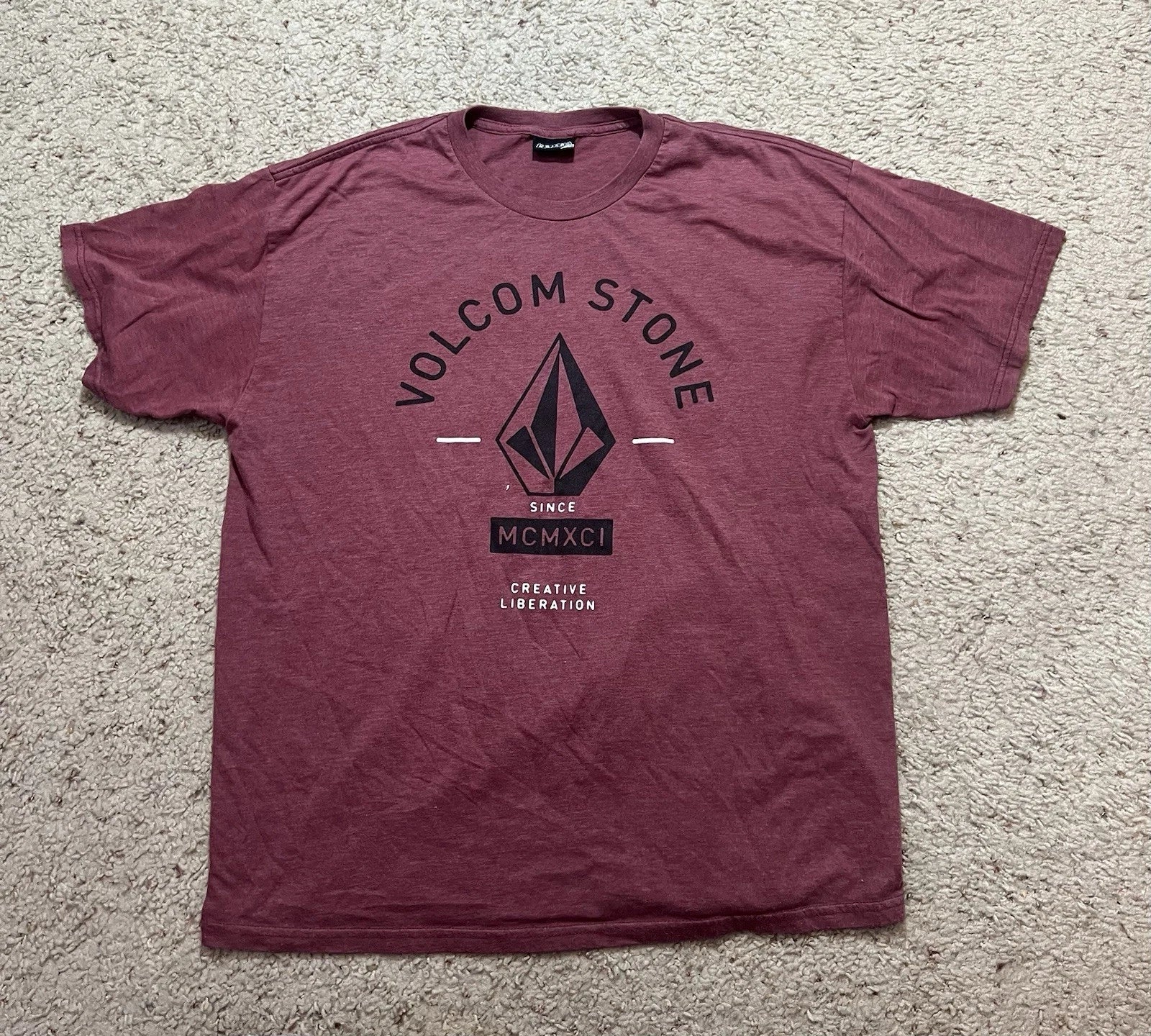 Volcom T Shirt Creative Liberation Since MCMXCI Red Mens Size XL