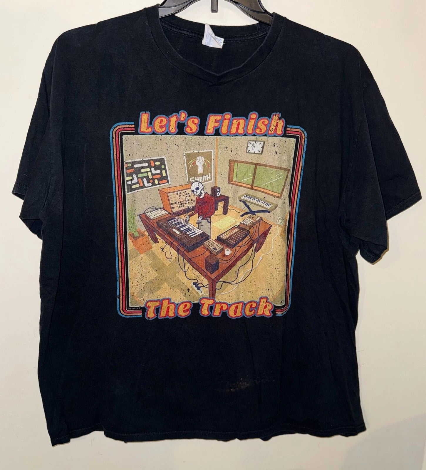 Let’s Finish The Track Synth Producer Graphic T-Shirt 2XL Black