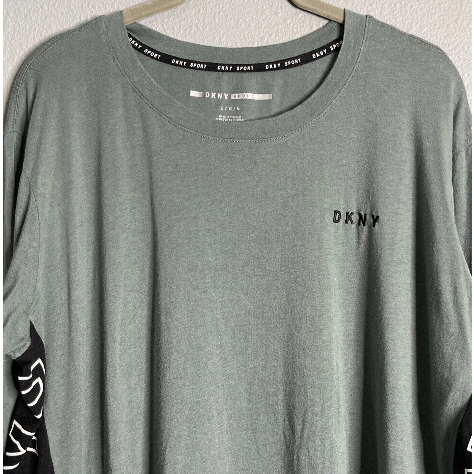 DKNY Bold Side Spell Out Modern Fit Long Sleeve T-Shirt Size L Olive Green