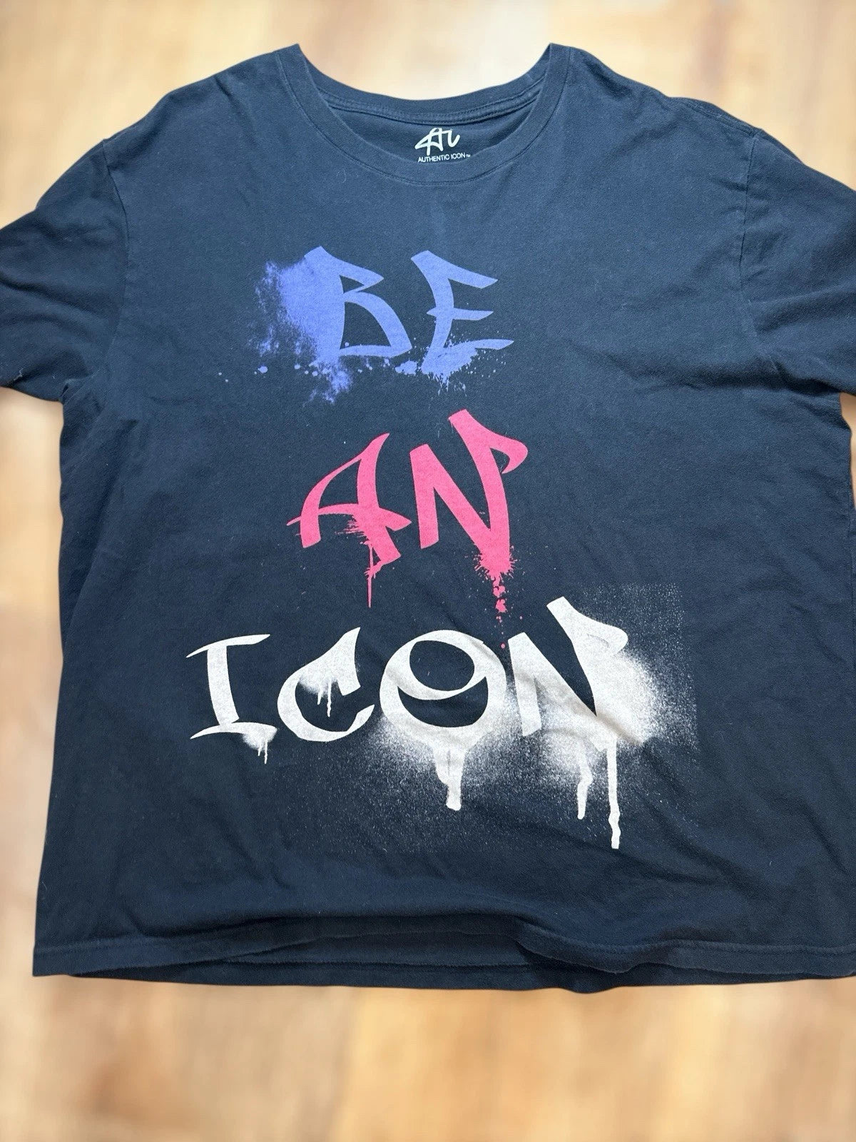 AI Authentic Icon "Be An Icon" T Shirt Adult XLarge Black Paint Graffiti Graphic