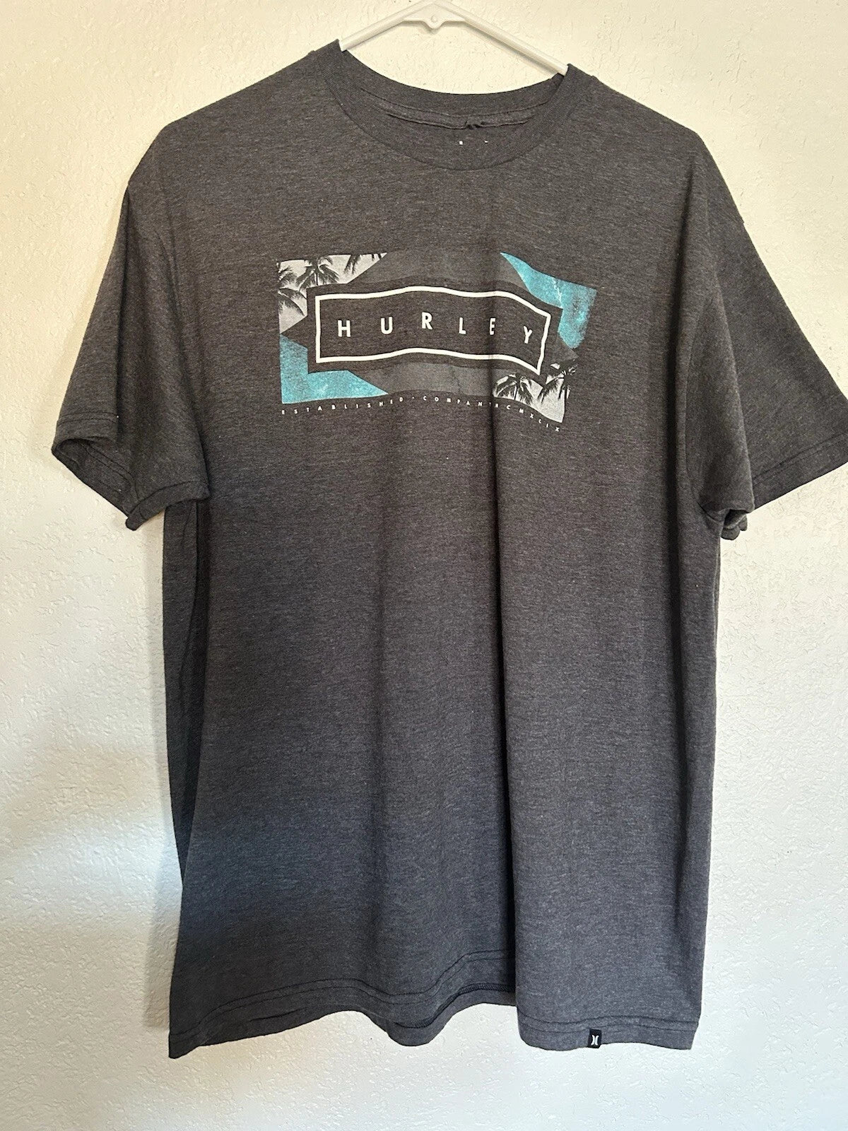 Men’s Hurley XL Gray Tshirt