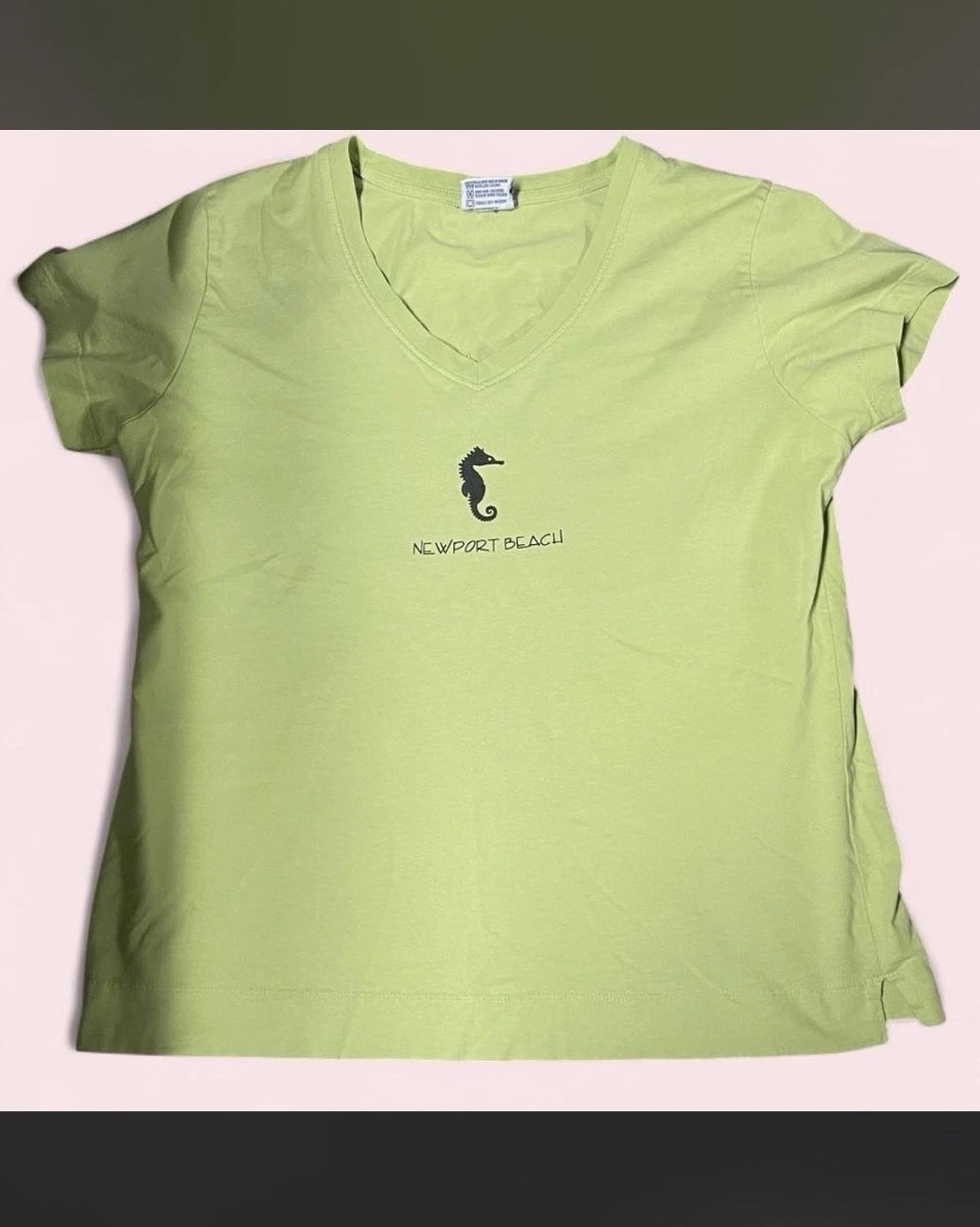 Green Newport Beach seahorse v-neck t-shirt | M