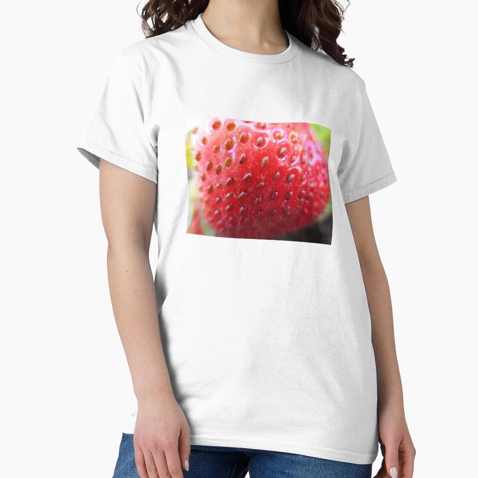 Bright Red Strawberry by HeWritesWLight
