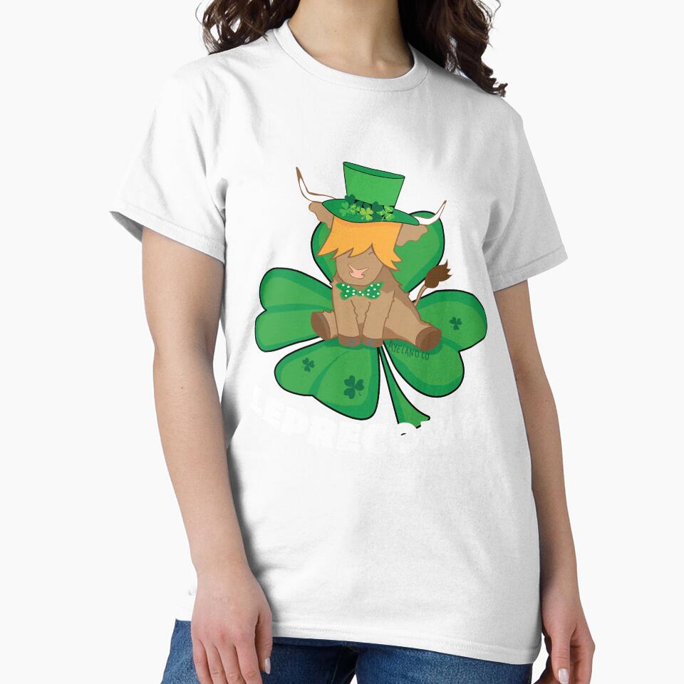 Scottish highland cow st patrick's day lucky shamrock leprecown by Ayelandco