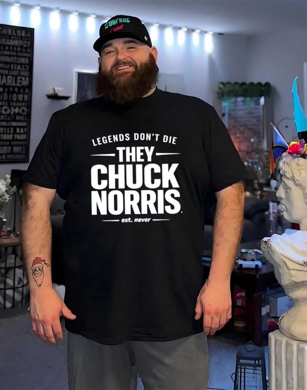 Legends Don’t Die They Chuck Norris est never shirt