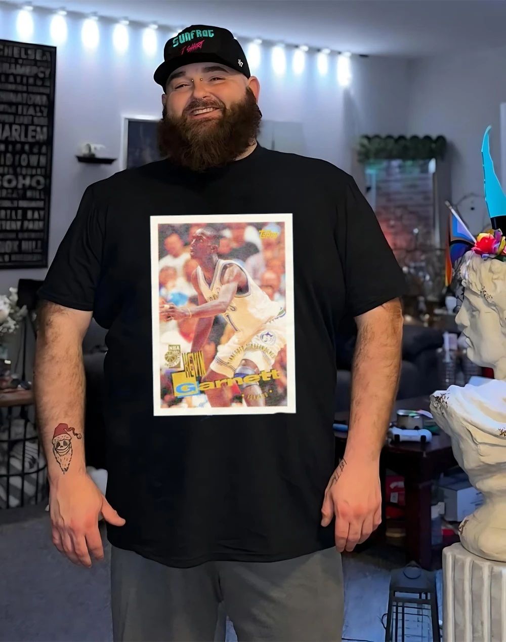 Kevin Garnett Timberwolves 1995 Topps Basketball Legendary Card shirt