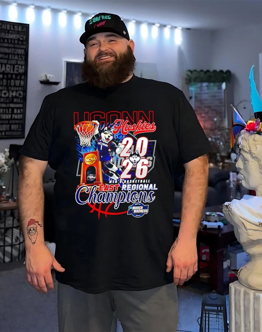 UConn Huskies Men’s Basketball 2026 East Regional Champions mascot shirt